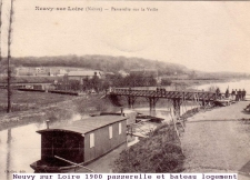 1900 passerelle et bateau logement