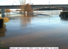 2003 crue 20 sous le pont